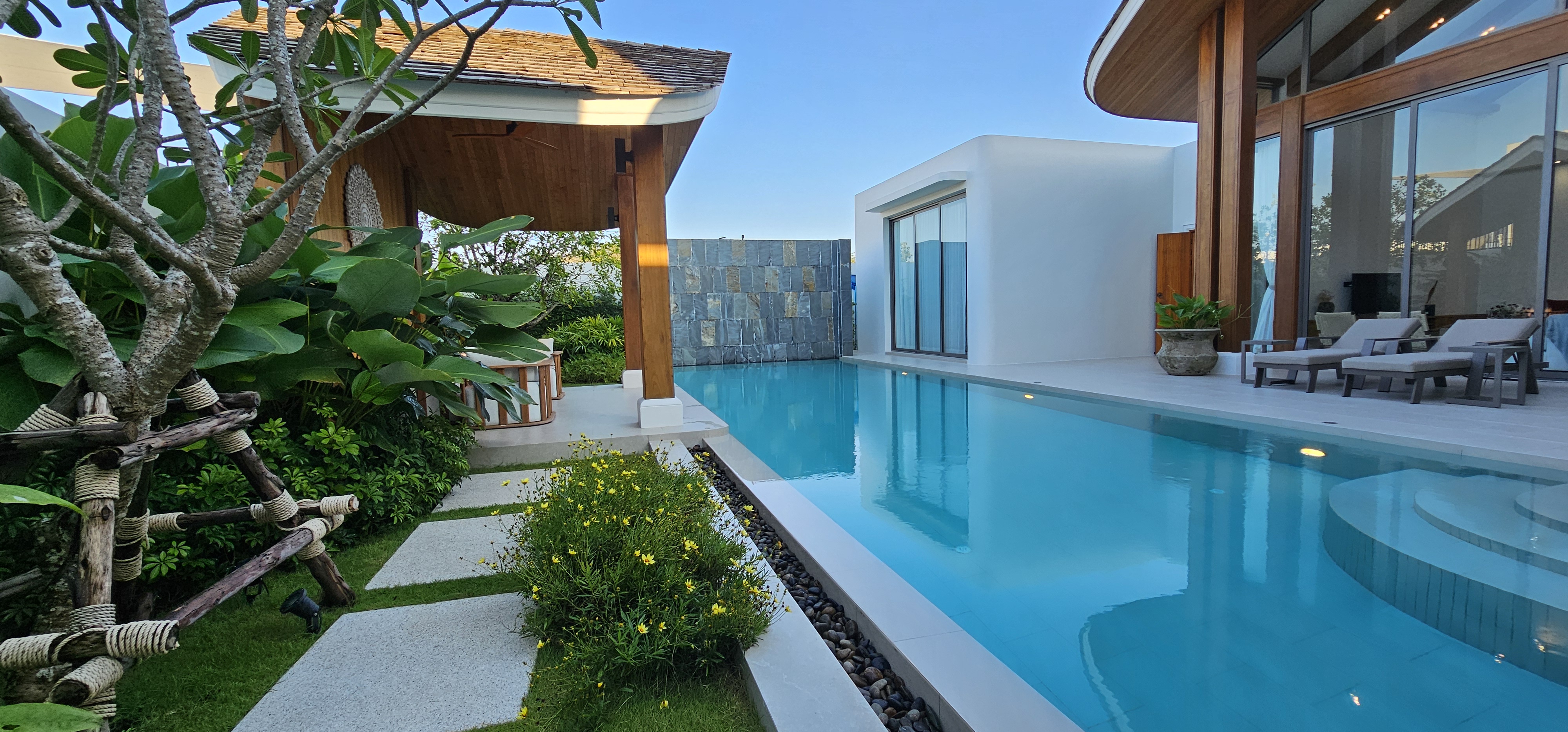 Nakara Luxury Grand Villas 8